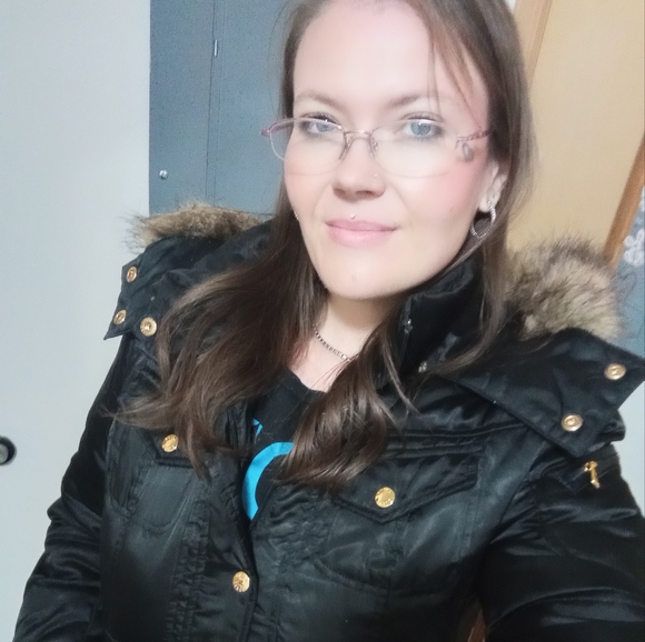 Meet your Posher, Rachel - Picture 3 of 4